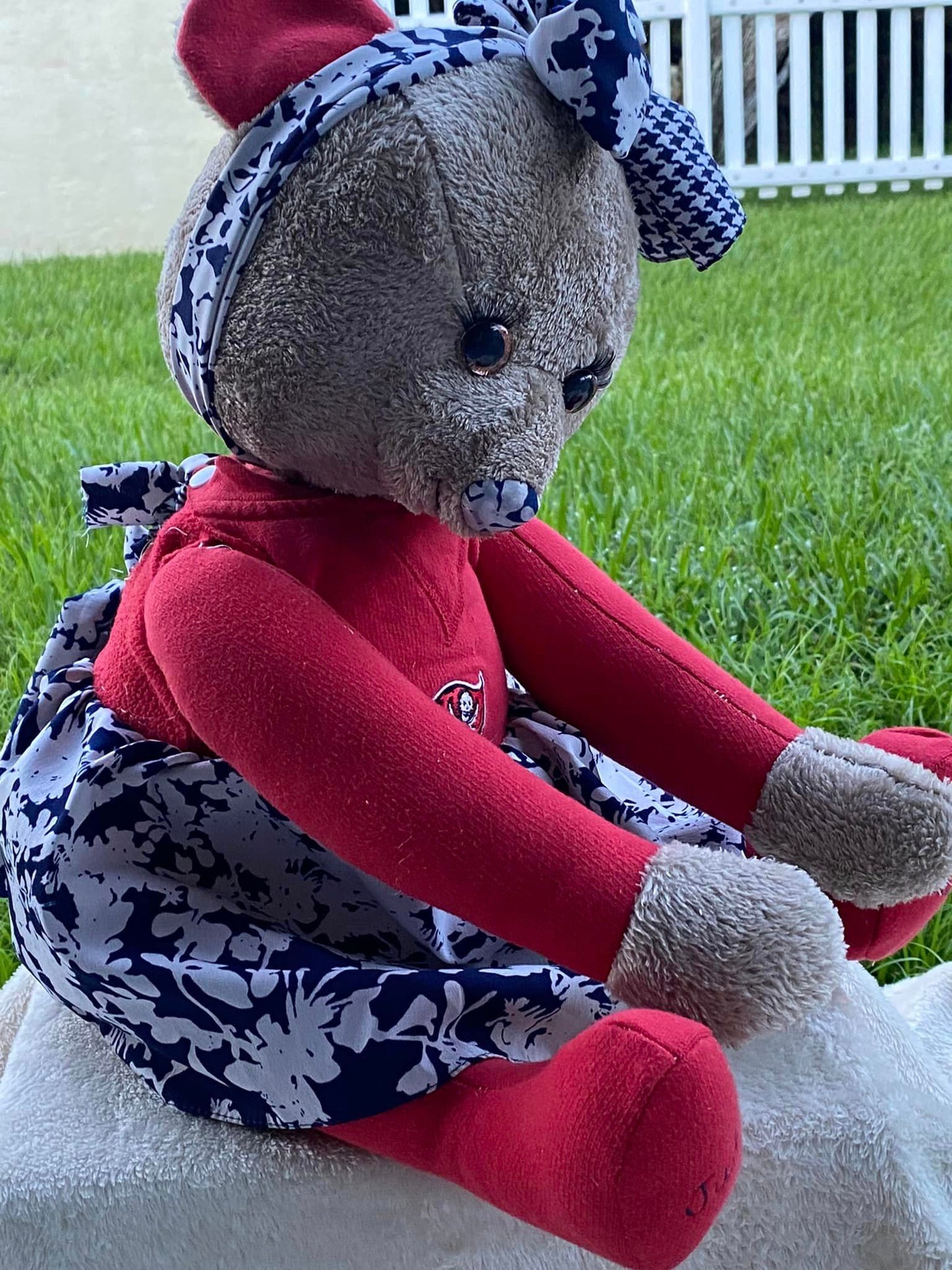 Jointed Keepsake bear