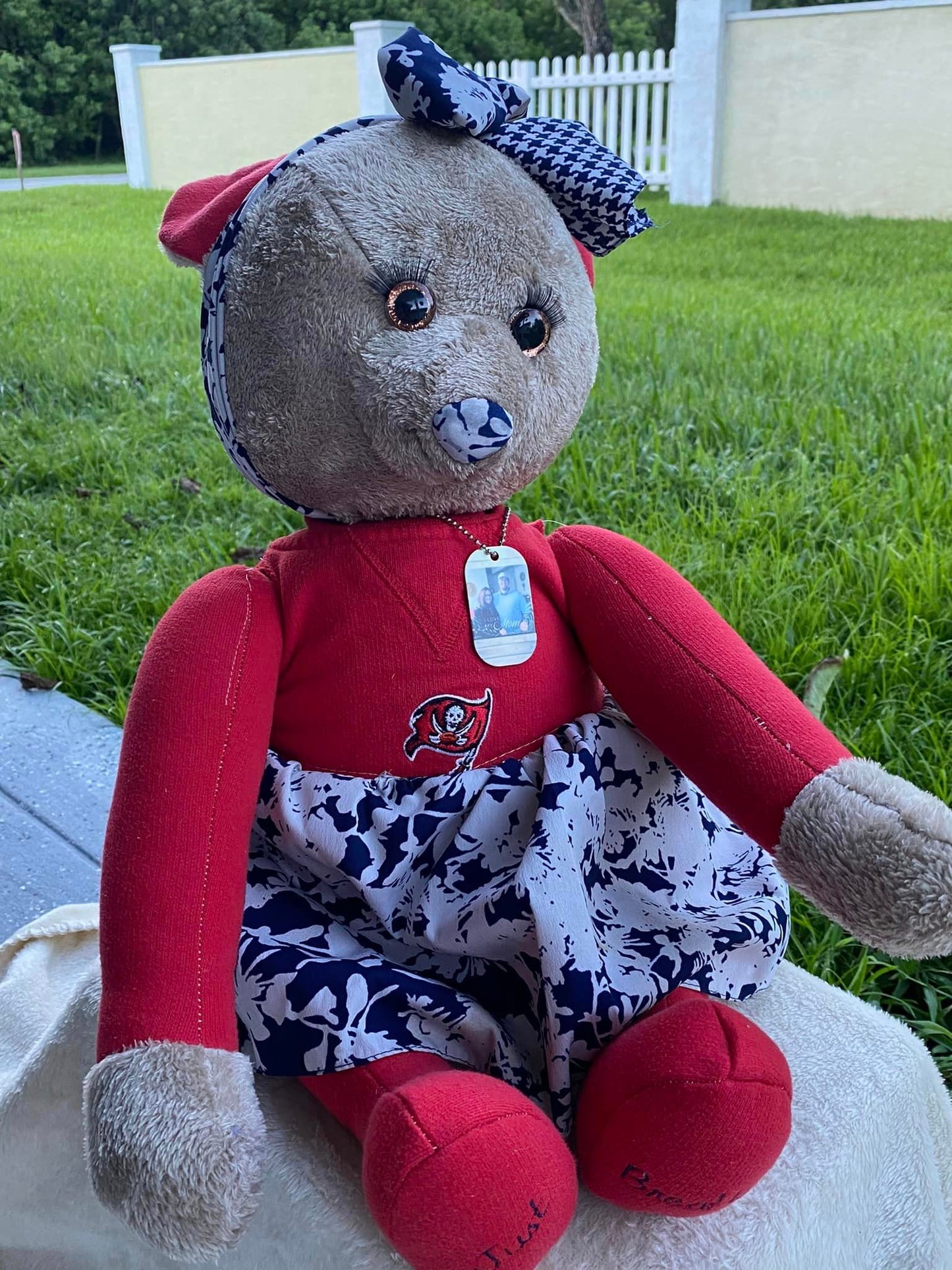 Jointed Keepsake bear